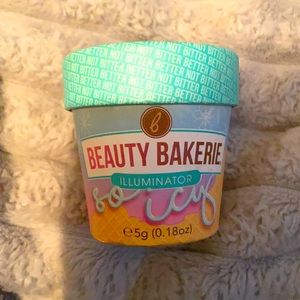 Beauty bakerie Illuminator